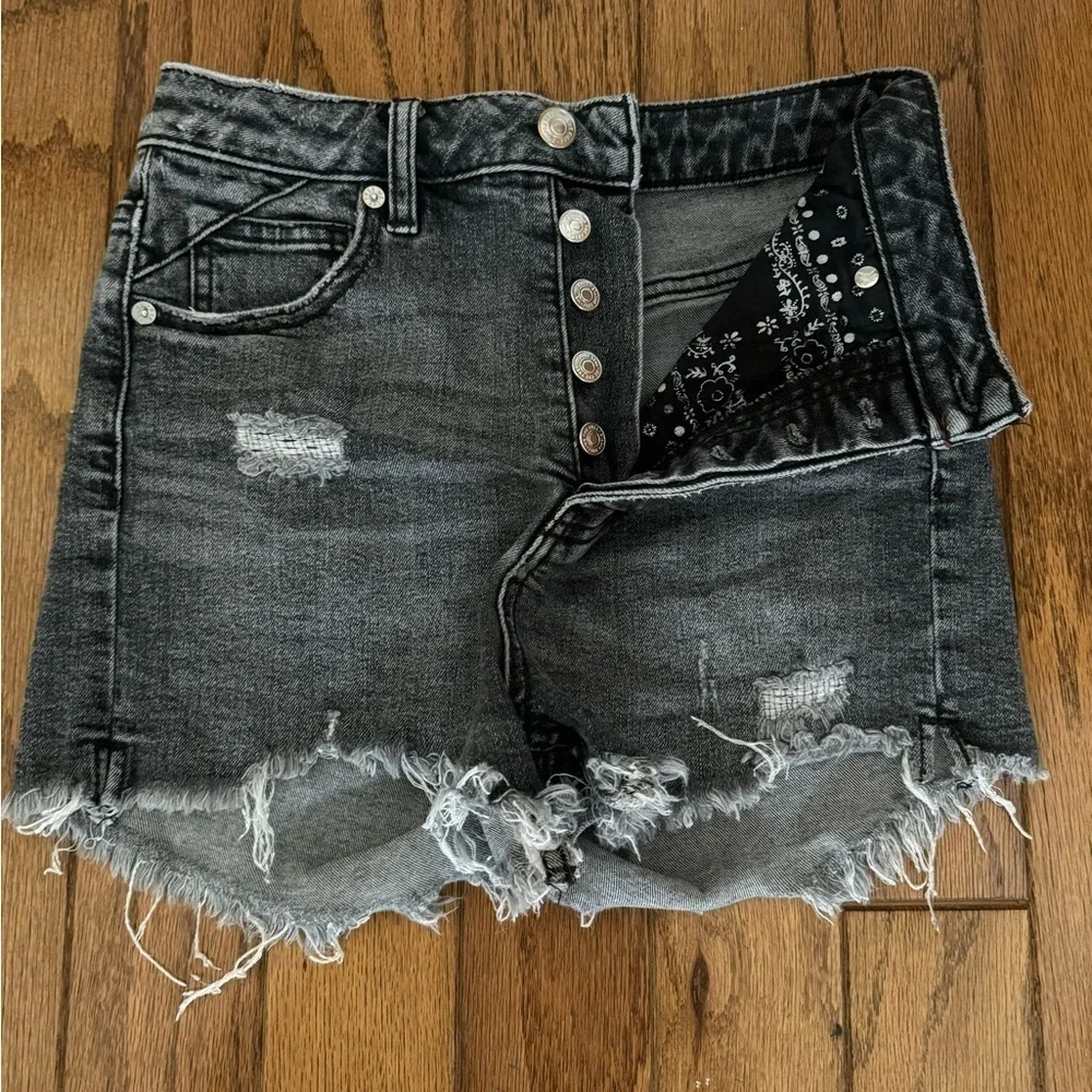 We The Free People Distressed Denim Jeans Frayed Hem Shorts Size 25